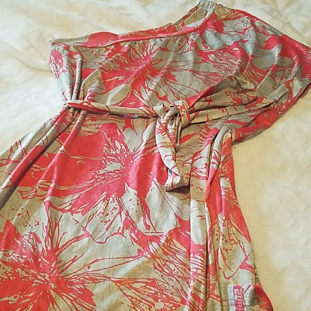 Donated/Coral & Grey One sleeve Tunic **3 for $15*